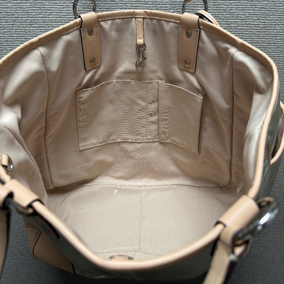 Coach Large Metro Gold Tote Bag and Wristlet Set - Picture 5 of 7